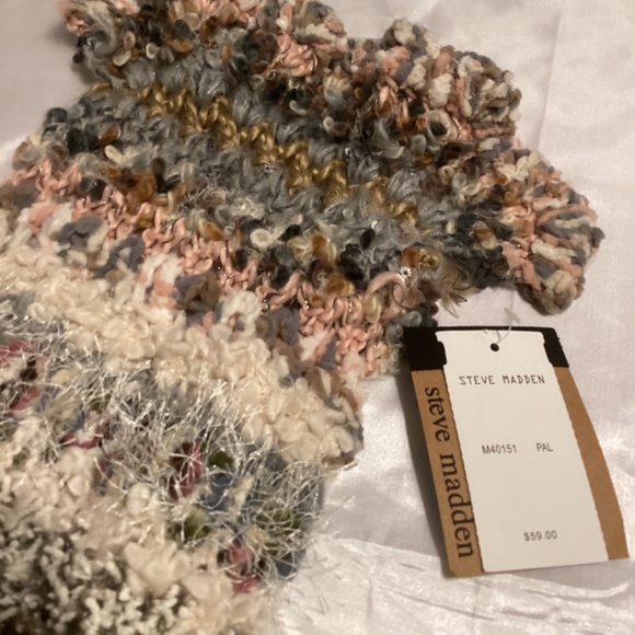 Steve Madden Multi Color Knit Scarf NWT - Picture 2 of 5